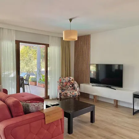 Luxury With Pool In *