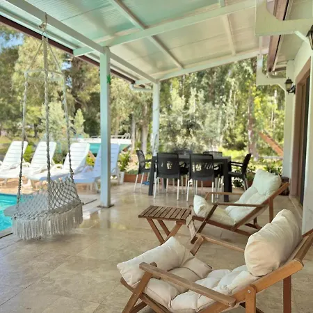 Luxury With Pool In וילה