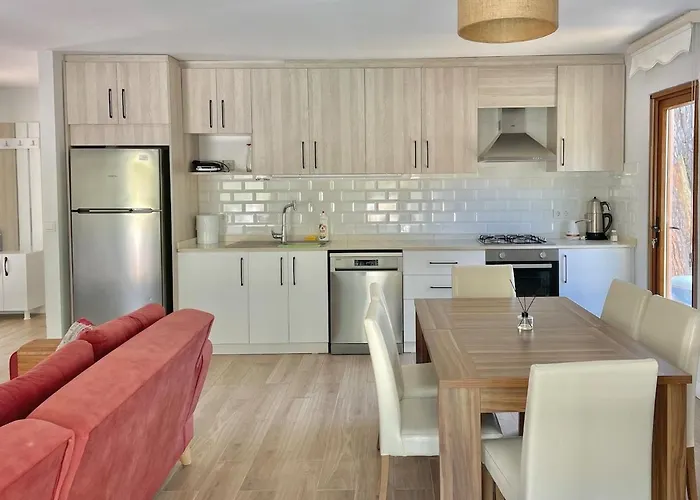 וילה Luxury With Pool In *