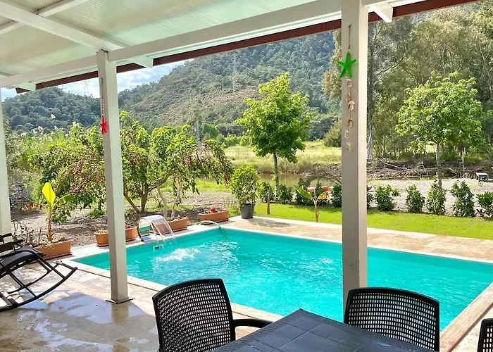 וילה Luxury With Pool In *