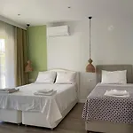 Luxury With Pool In Μαρμαρίς
