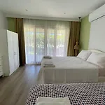 Βίλα Luxury With Pool In Μαρμαρίς