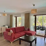 Βίλα Luxury With Pool In