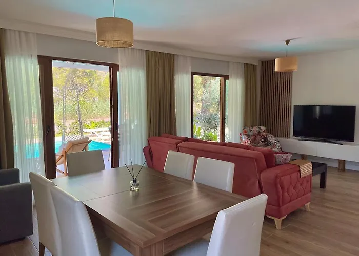 Luxury With Pool In *