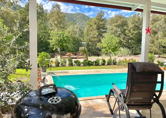 Luxury With Pool In *